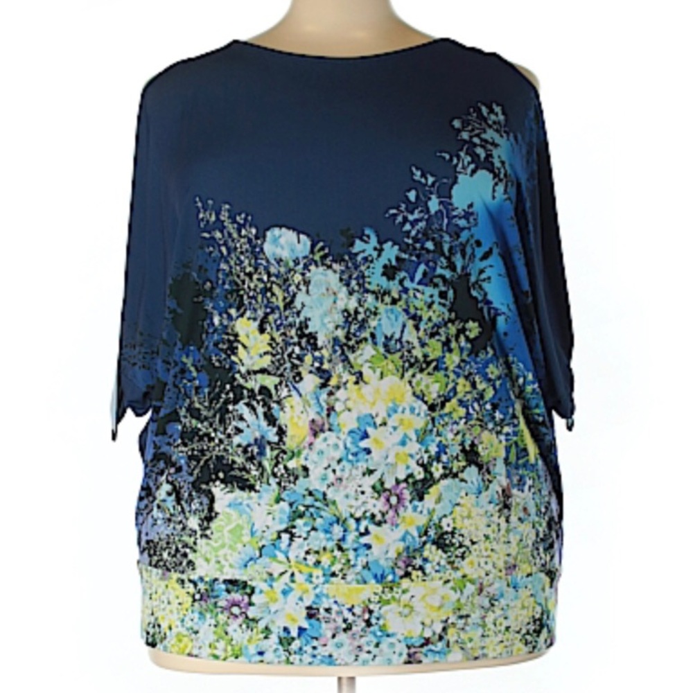 Julia Jordan Cold Shoulder Short Sleeve Flower Top